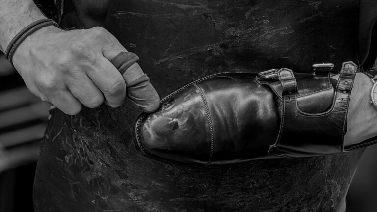 Aanbrengen mirror shine - The Royal Treatment