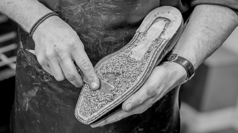 Goodyear kurk kurkvulling vervangen - The Royal Treatment