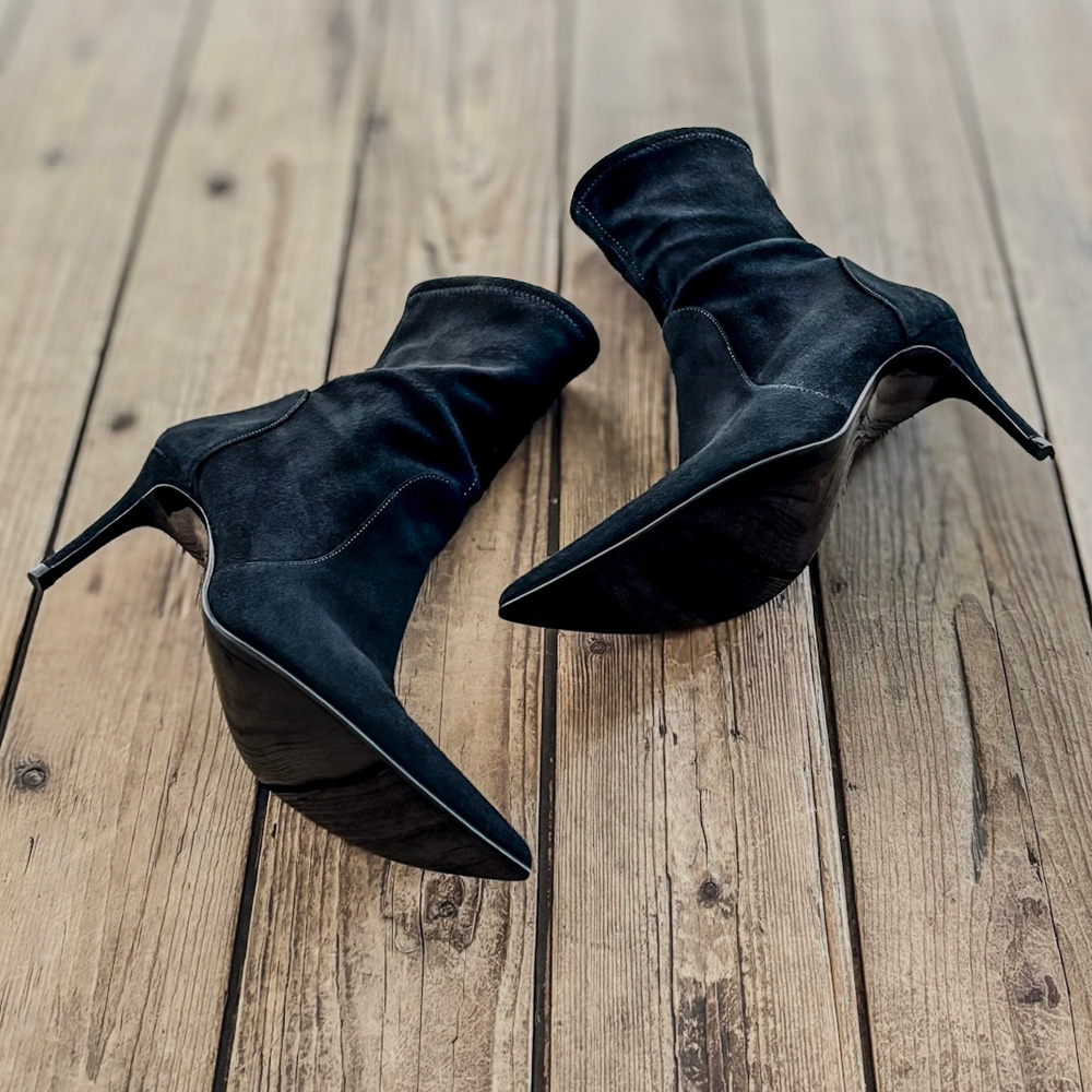 Schoenreparatie - volledige leren zolen Stuart Weitzman laarsjes - The Royal Treatment